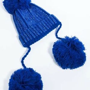 Pompom hat